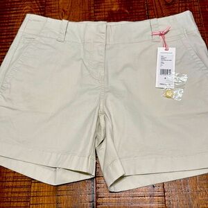 NWT vineyard vines khaki shorts size 8